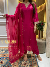 Load image into Gallery viewer, Pink Hand Zardozi Suit