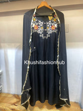 Load image into Gallery viewer, Black Dress