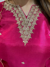 Load image into Gallery viewer, Pink Hand Zardozi Suit