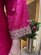 Load image into Gallery viewer, Pink Hand Zardozi Suit