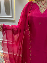 Load image into Gallery viewer, Pink Hand Zardozi Suit
