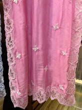 Load image into Gallery viewer, Chikankari Muslin Kurti