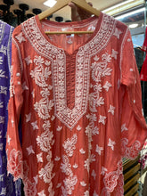 Load image into Gallery viewer, Chikankari Muslin Kurti