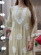 Load image into Gallery viewer, Cream kurti