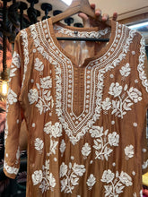 Load image into Gallery viewer, Chikankari Muslin Kurti
