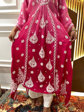 Load image into Gallery viewer, Chikankari Viscose Crepe Pink Kaftan
