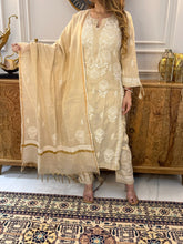 Load image into Gallery viewer, Chikankari Chanderi Set
