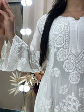 Load image into Gallery viewer, White Jasmine Kurti
