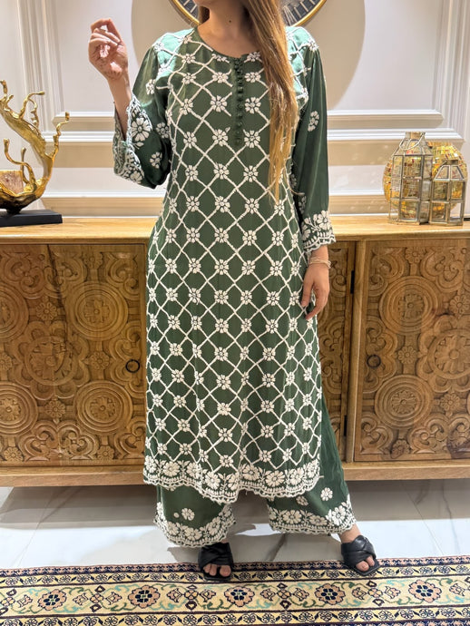 khushi kumari gupta dress designs Khushi's wardrobe from Iss Pyaar Ko Kya Naam Doon : r/BollywoodFashion