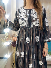 Load image into Gallery viewer, Black Dress
