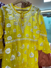 Load image into Gallery viewer, Soft chanderi Short Kurti
