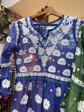 Load image into Gallery viewer, Soft chanderi Short Kurti
