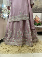 Load image into Gallery viewer, Mauve dress
