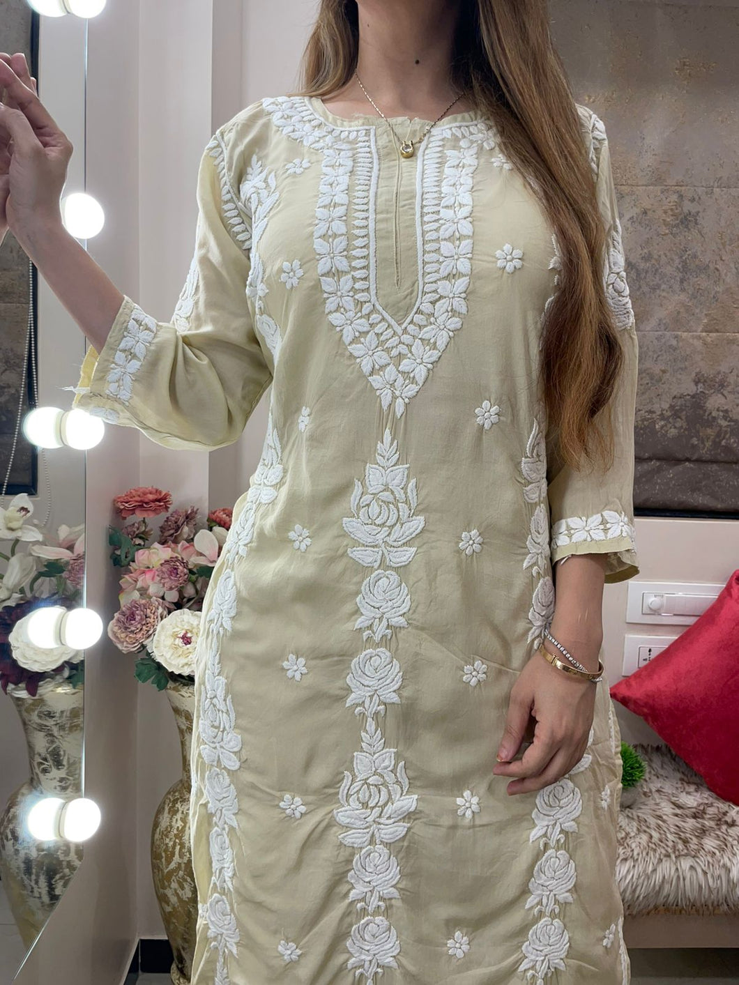 Cream kurti