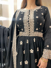 Load image into Gallery viewer, Black Dress
