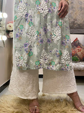 Load image into Gallery viewer, Green Printed Kurti
