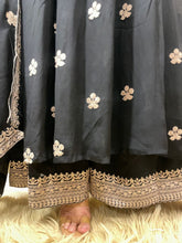 Load image into Gallery viewer, Black Dress
